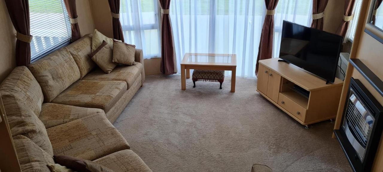 Lovely Caravan With Decking At Coral Beach Park In Lincolnshire Ref 77001C 호텔 잉골드멜스 외부 사진